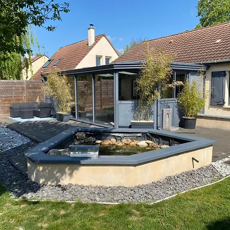 Holiday home Maison 2 Avec Jardin Et Garage *